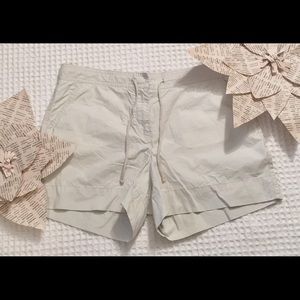 J Crew Low-Fit Classic Khaki Shorts. Size 6